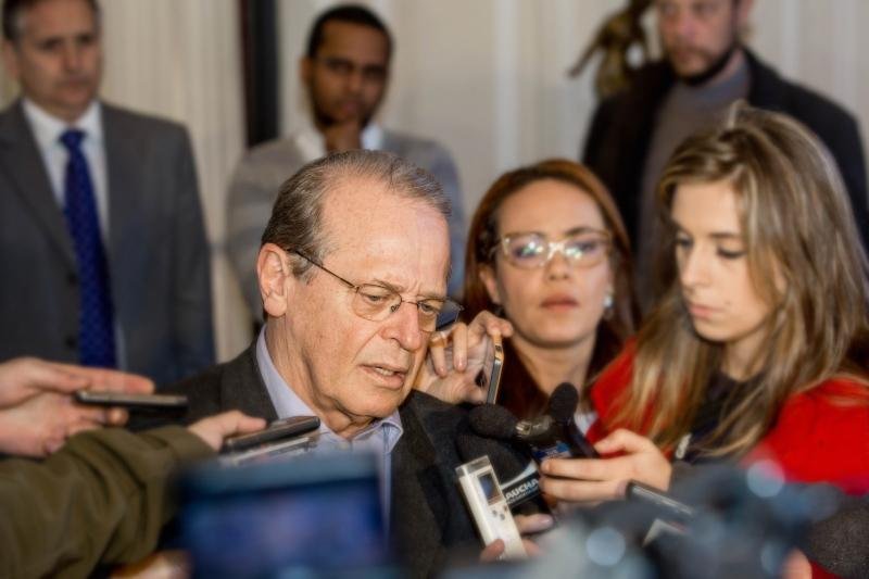 Governador decretou luto oficial e cancelou agenda oficial da campanha