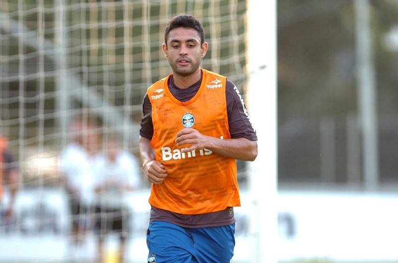 Zagueiro Werley voltou a ser titular com Felip&atilde;o