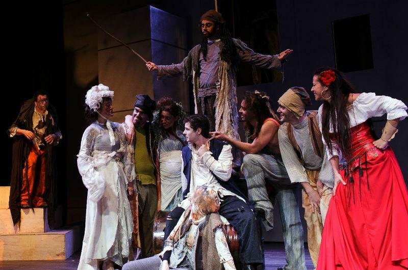 Cia. Teatro Novo aborda quest&otilde;es sociais, que se mant&ecirc;m atuais, al&eacute;m do tri&acirc;ngulo amoroso