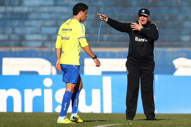 Caminho da Copa do Brasil fica mais f&aacute;cil para Gr&ecirc;mio
