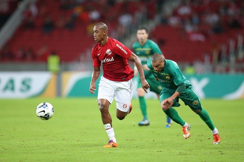 Fabr&iacute;cio v&ecirc; Inter pronto para assumir a lideran&ccedil;a do Brasiliero