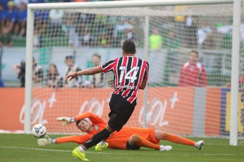 Alan Kardec enfrentou o seu ex-clube marcando gol