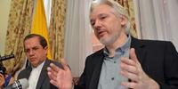 Julian Assange está refugiado há dois anos para evitar extradição para Suécia