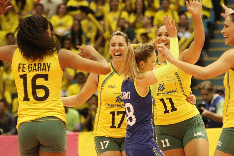 Sele&ccedil;&atilde;o feminina passou invcita pela primeira fase do Grand Prix
