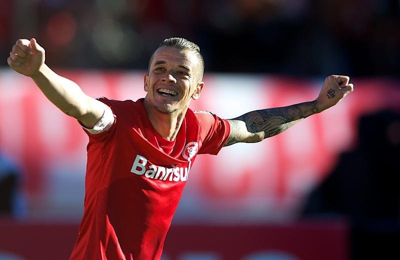 Argentino valoriza confrontos hist&oacute;ricos contra a equipe paulista