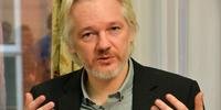 Assange teria feito acordo para deixar embaixada em Londres