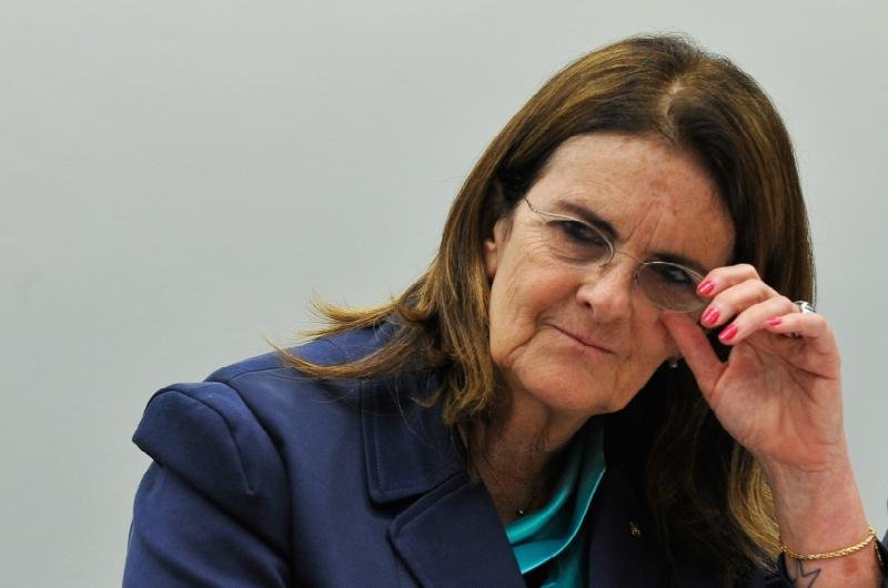 Adiada, outra vez, an&aacute;lise sobre bloqueio de bens de Gra&ccedil;a Foster