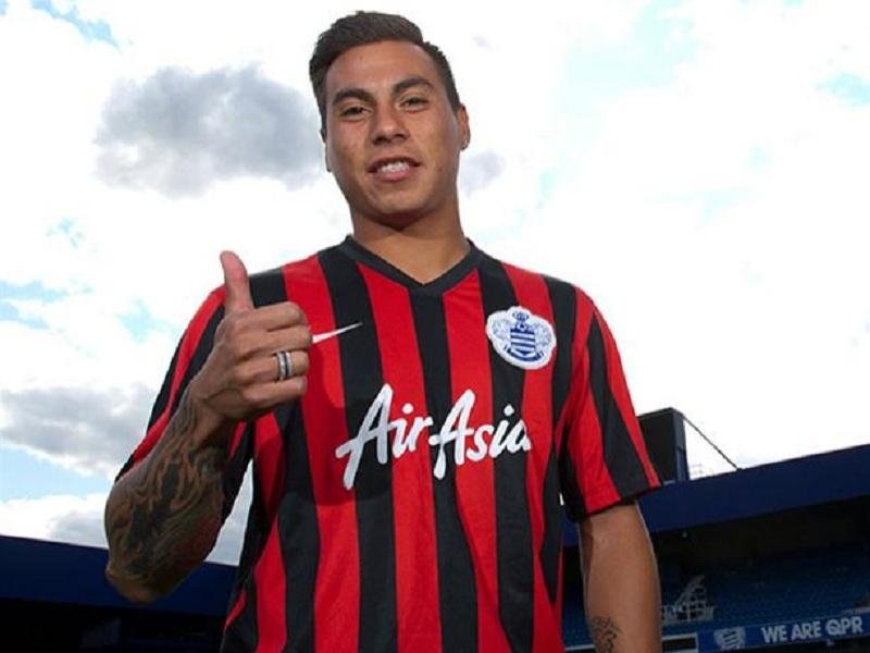 Ex-gremista Vargas &eacute; apresentado no Queens Park Rangers