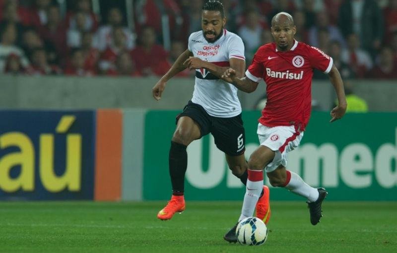 Wellington Silva pediu presen&ccedil;a dos meias do Inter na &aacute;rea advers&aacute;ria