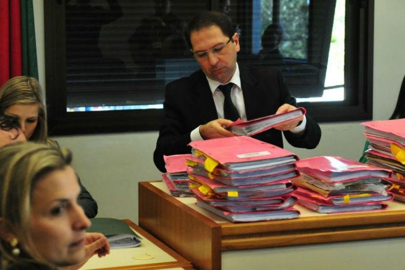 Grava&ccedil;&otilde;es mostraram amea&ccedil;as do pai e da madrasta ao garoto