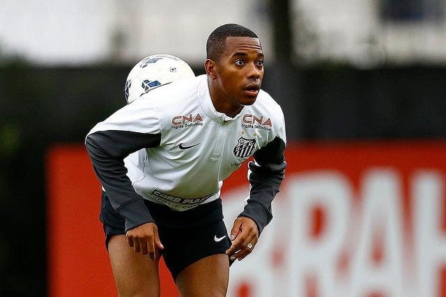 Robinho treina e deve enfrentar Gr&ecirc;mio amanh&atilde;