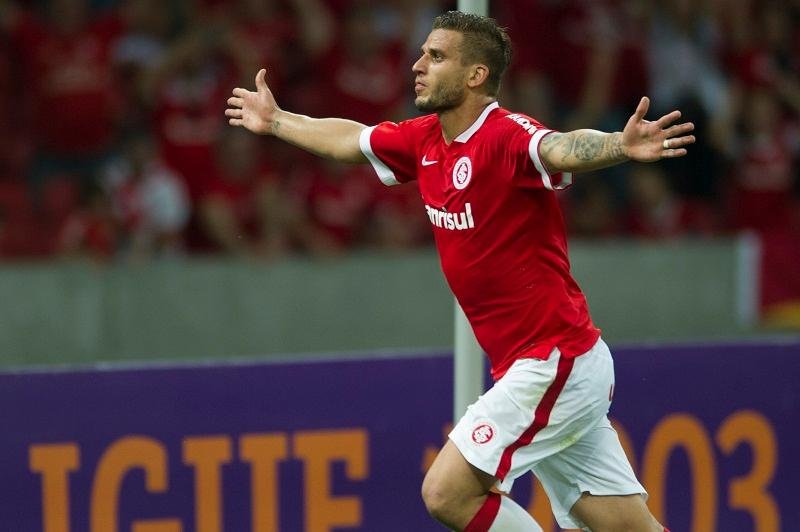Rafael Moura ser&aacute; poupado no jogo de hoje &agrave; noite 