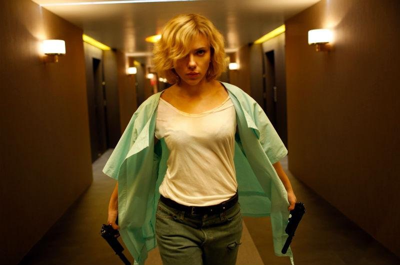 Scarlett Johansson volta aos cinemas mais poderosa do que nunca