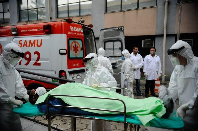Governo brasileiro simula resposta a eventual caso de ebola em aeroporto
