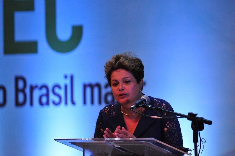 Dilma ressaltou a import&acirc;ncia da educa&ccedil;&atilde;o para o Pa&iacute;s