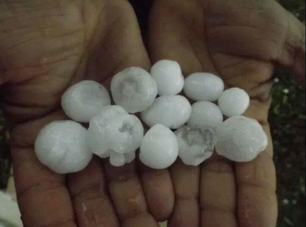 Salto do Jacu&iacute; tamb&eacute;m registrou queda de granizo