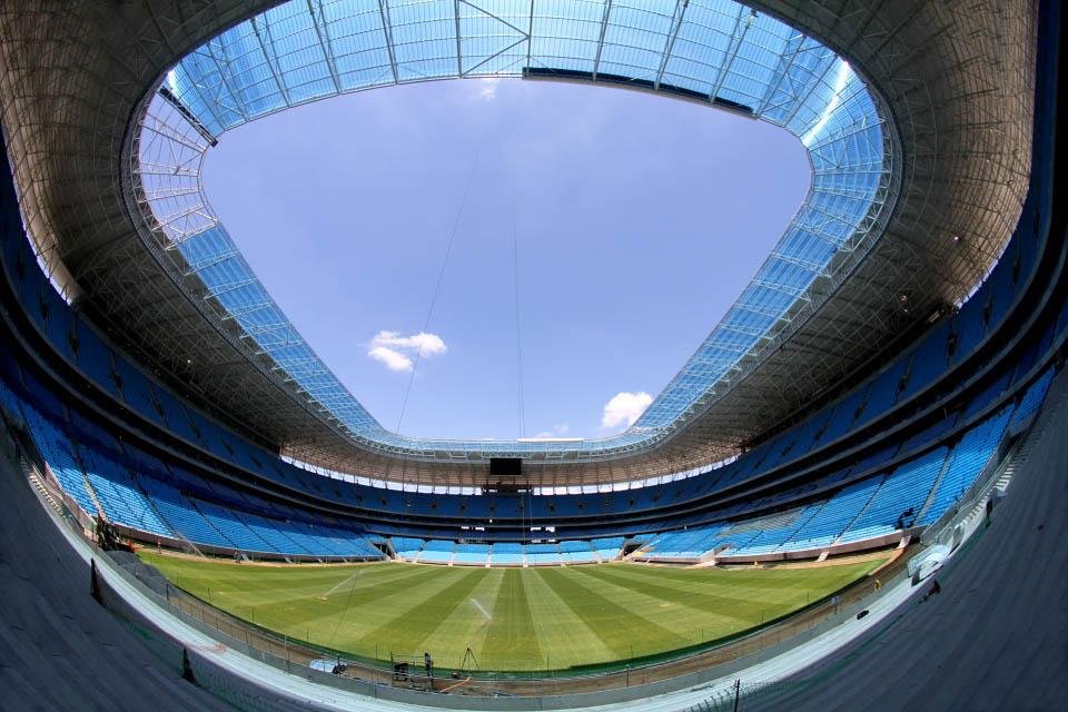 Multas estipuladas no contrato com a OAS poderiam alcan&ccedil;ar R$ 5 milh&otilde;es por falta de torcida na Arena