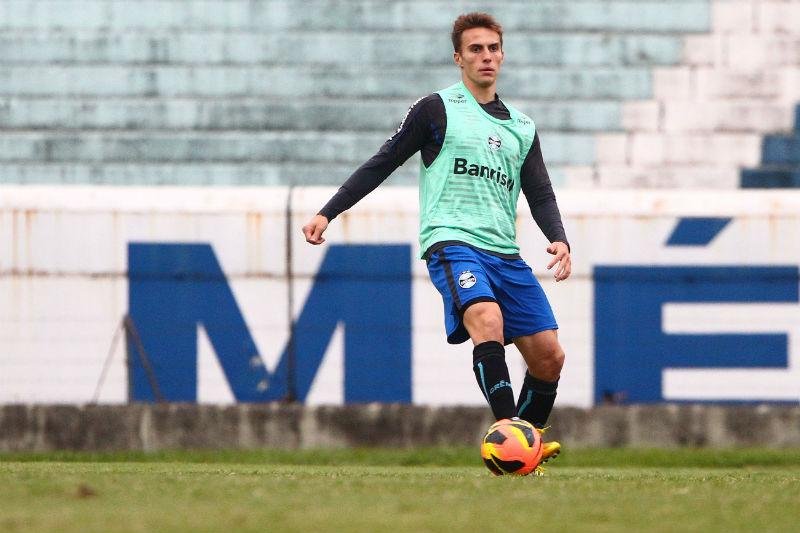 Racismo &eacute; corriqueiro no futebol brasileiro, diz Bressan 