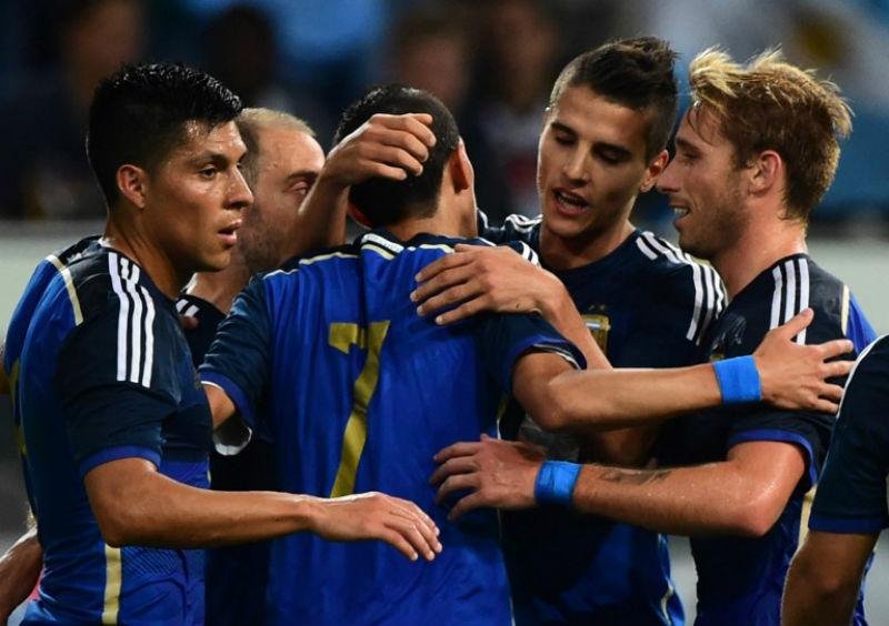 Em reedi&ccedil;&atilde;o de final da Copa, Argentina faz quatro e derrota Alemanha 