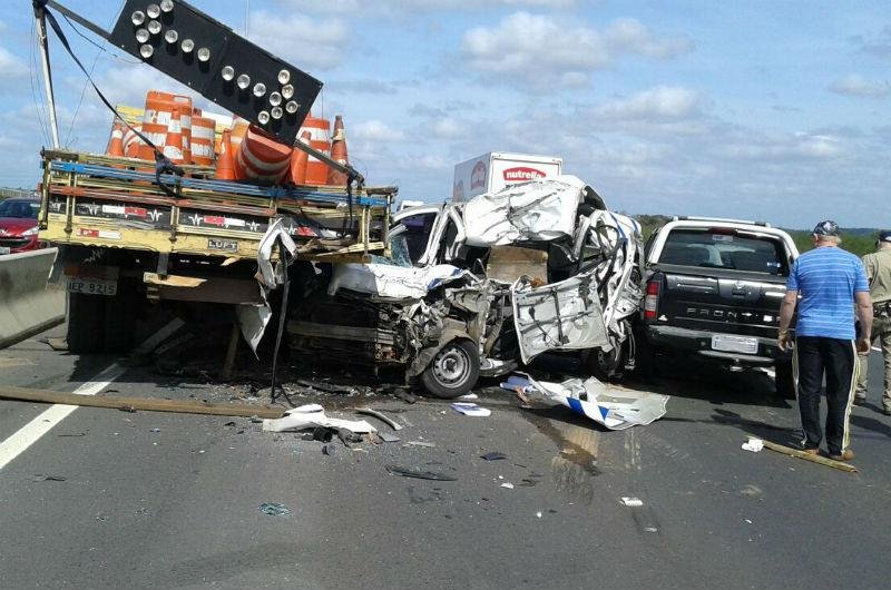 Motorista de Fiat  Dobl&ocirc; morreu no momento do acidente