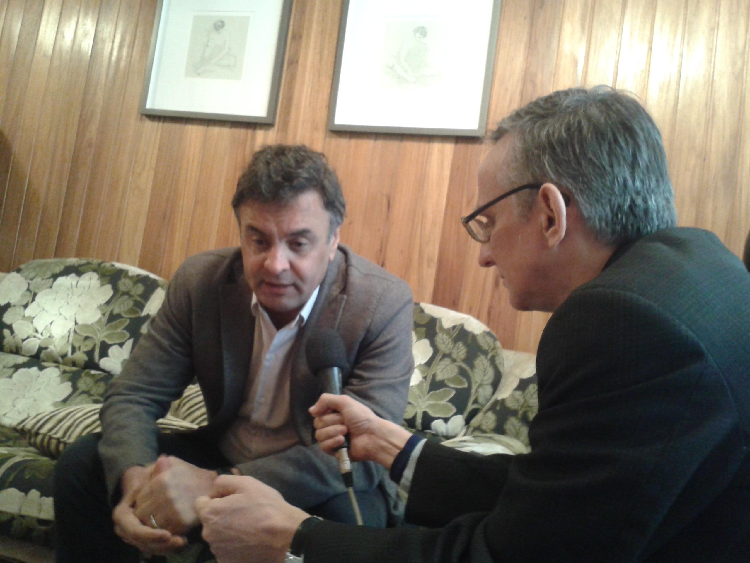 A&eacute;cio concedeu entrevista ao programa Esfera P&uacute;blica da R&aacute;dio Gua&iacute;ba