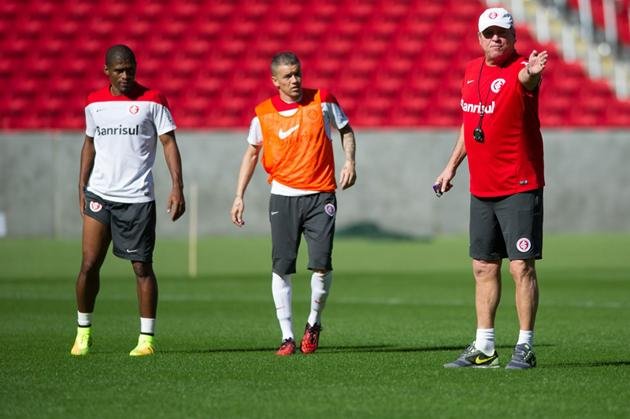 T&eacute;cnico Abel ter&aacute; a volta de D`Ale no Inter