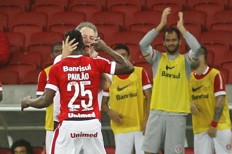 Inter encerra turno sem bater concorrentes diretos e refaz contas