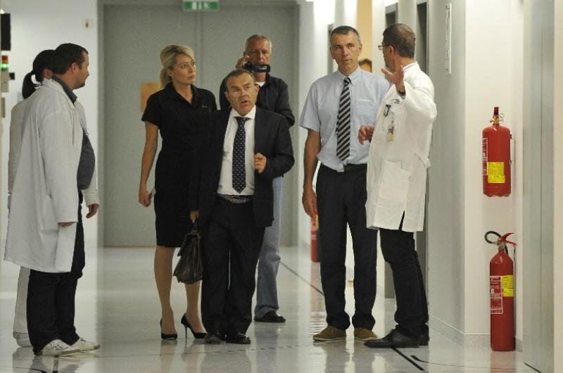 Pais chegaram a ser presos por terem tirado o menino de um hospital brit&acirc;nico sem a autoriza&ccedil;&atilde;o dos m&eacute;dicos
