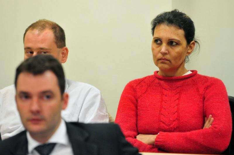 Edelv&acirc;nia &eacute; suspeita de ajudar na morte de Bernardo