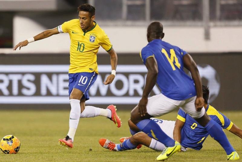 Assist&ecirc;ncia de Neymar para o gol de William foi a 100&ordf; de sua carreira