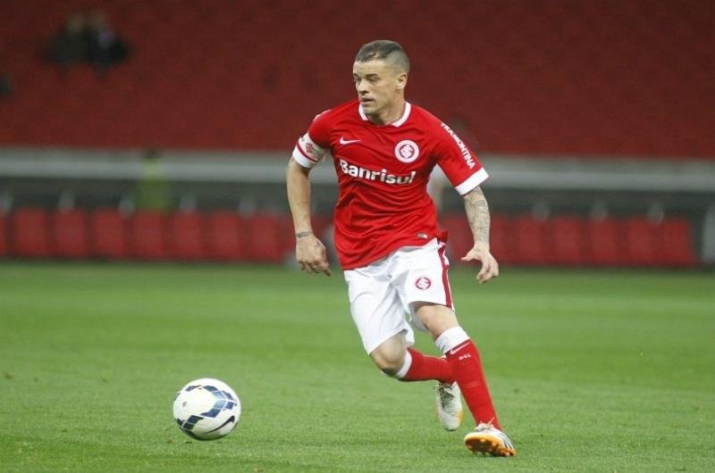 Capit&atilde;o do Inter, D&acute; Alessandro, sabe que o time precisa reagir 