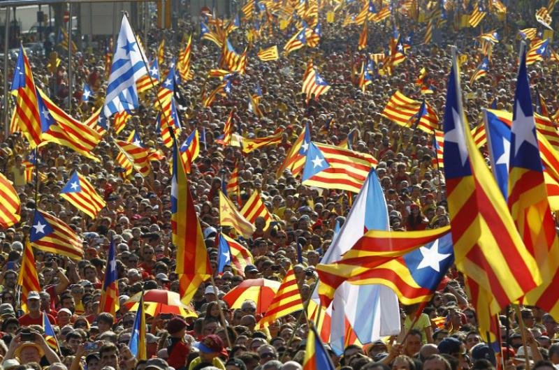 Cerca de dois milh&otilde;es foram &agrave;s ruas por independ&ecirc;ncia da Catalunha