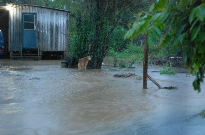 Chuva provoca cancelamento de aulas em escola de Santa Maria