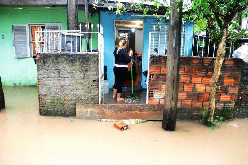 Acumulado de chuva na regi&atilde;o chega a 160mm desde a noite de quinta