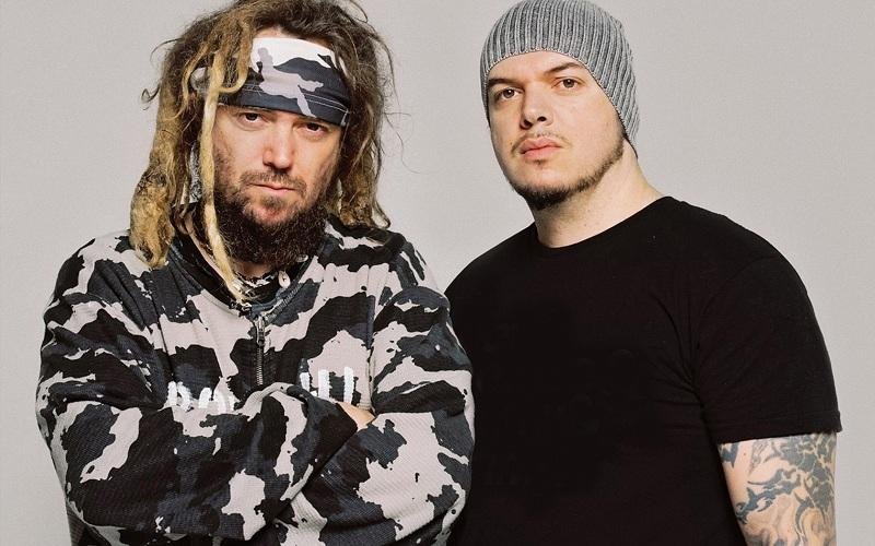 Grupo representa a reuni&atilde;o dos irm&atilde;os Max e Igor Cavalera 