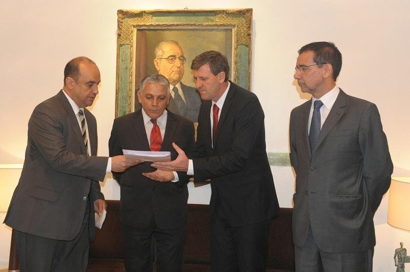 Proposta or&ccedil;ament&aacute;ria para o pr&oacute;ximo ano foi entregue ao Legislativo