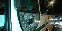 BM prende trio por depredação de ônibus na zona Leste da Capital 
