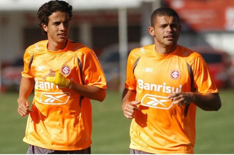 Nilmar volta ao Inter ap&oacute;s cinco anos