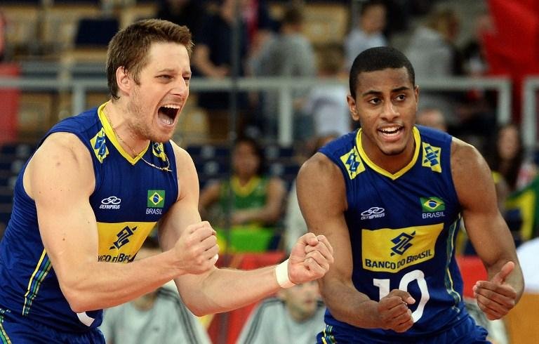 Brasil vence R&uacute;ssia e vai &agrave; semifinal do Mundial de v&ocirc;lei