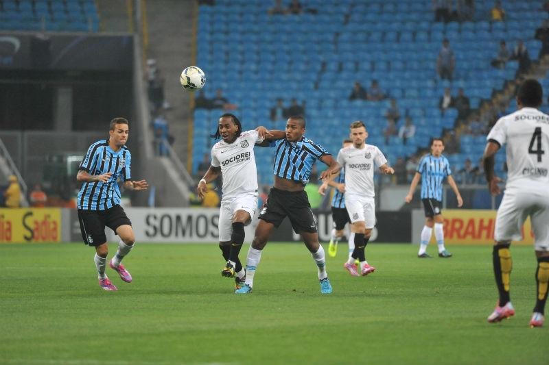 Gr&ecirc;mio busca vit&oacute;ria para se manter pr&oacute;ximo ao G-4