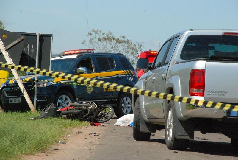 Colis&atilde;o frontal ocorreu no km 249 em Santa Maria