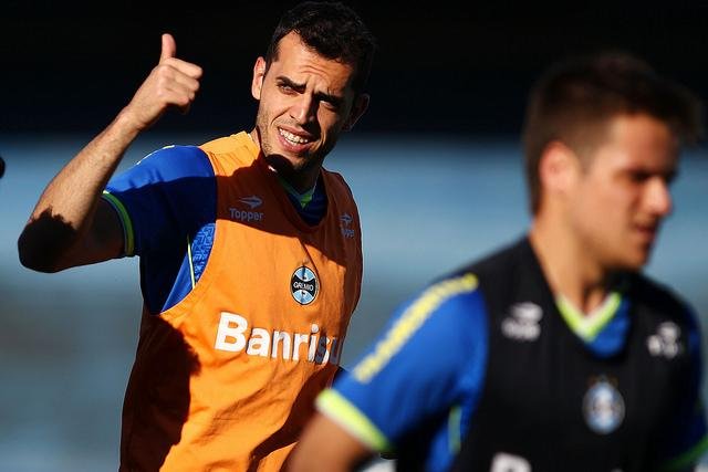 Gr&ecirc;mio encara Chapecoense na ca&ccedil;a ao G4