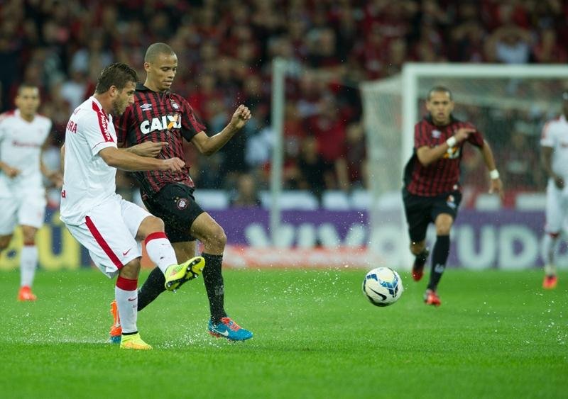 Rafael Moura voltou a marcar contra Atl&eacute;tico-PR