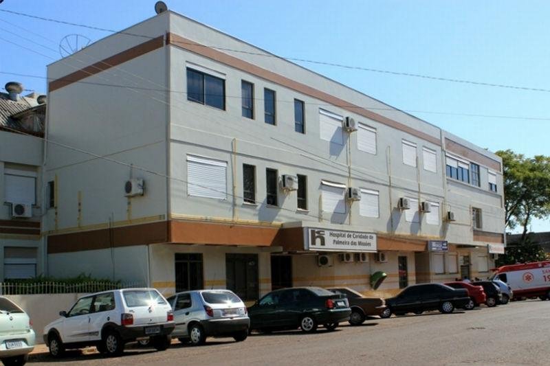 Adolescente da Nig&eacute;ria sofreu problemas gastrointestinais e gerou preocupa&ccedil;&atilde;o 