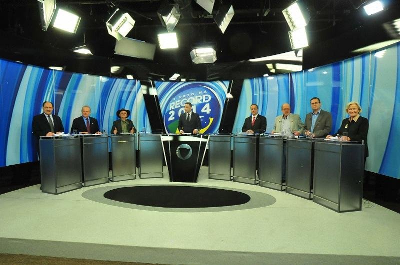 Debate entre os candidatos foi transmitido na TV Record