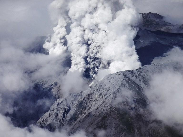 Erup&ccedil;&atilde;o vulc&acirc;nica no Jap&atilde;o deixa um morto e mais de 30 feridos