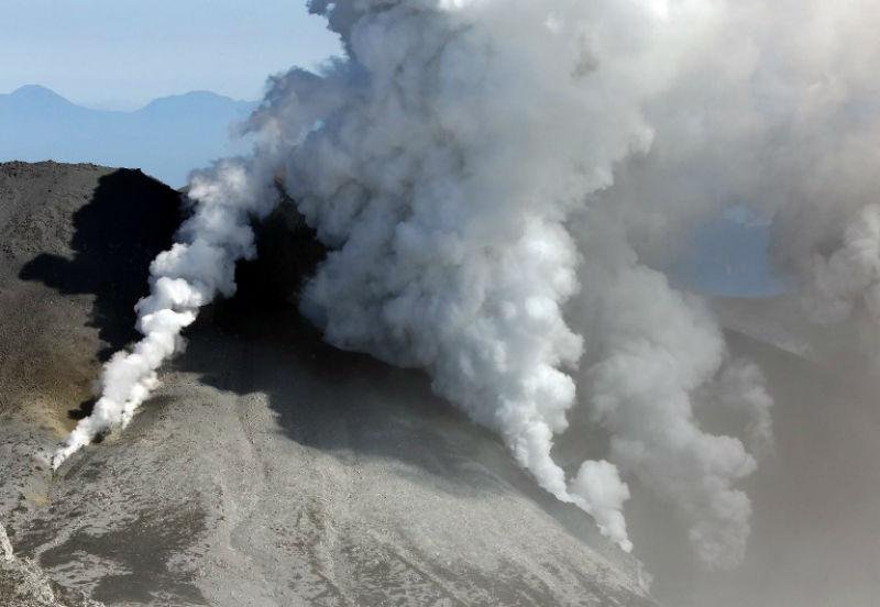 Erup&ccedil;&atilde;o vulc&acirc;nica no Jap&atilde;o deixou quatro mortos