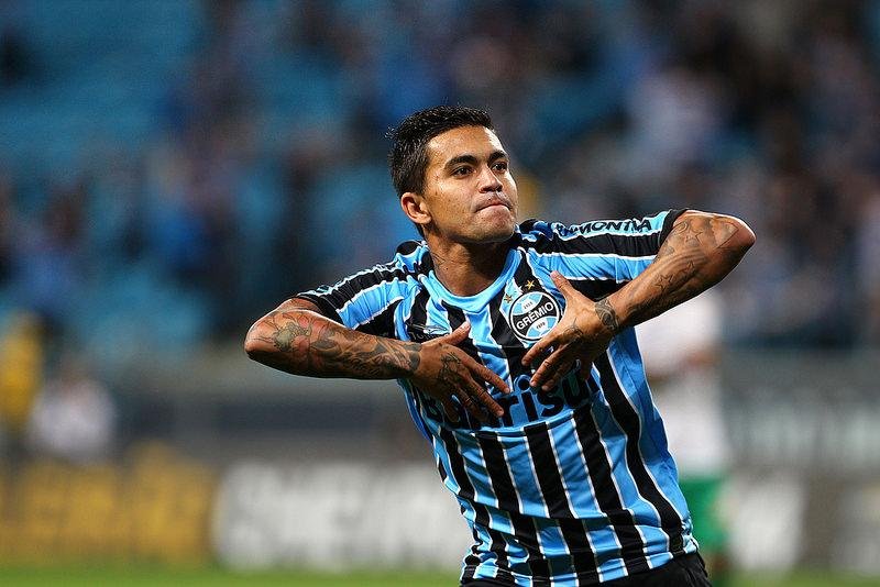 Dudu marcou o &uacute;ltimo gol do Gr&ecirc;mio no Brasileiro, contra Chapecoense