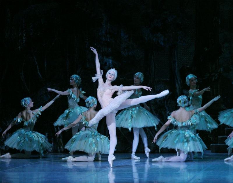Quarenta bailarinos integram montagem com exibi&ccedil;&atilde;o nesta segunda-feira