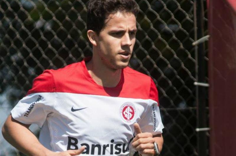 Nilmar perder&aacute; uma semana de treinos